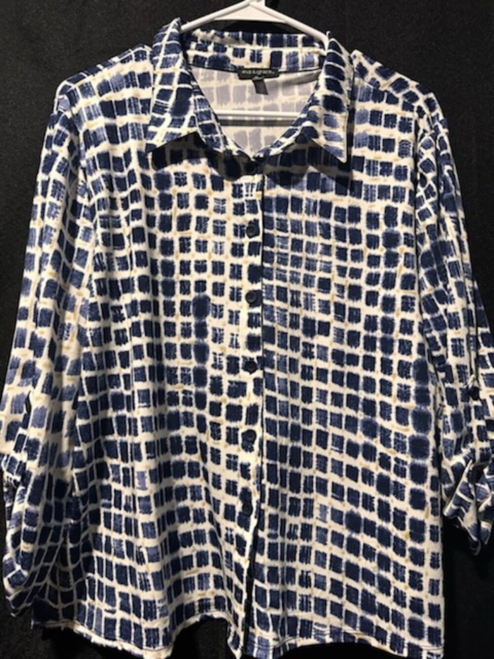 Ava & Grace Blue & Cream Geometric Button-Up Blouse – Size XL
